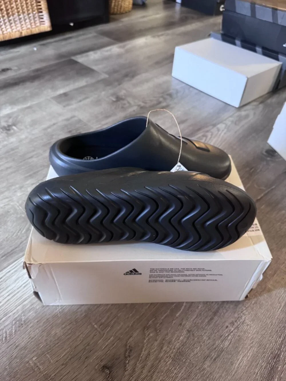 Men 8 Women 9 - unisex adidas adicane clog black